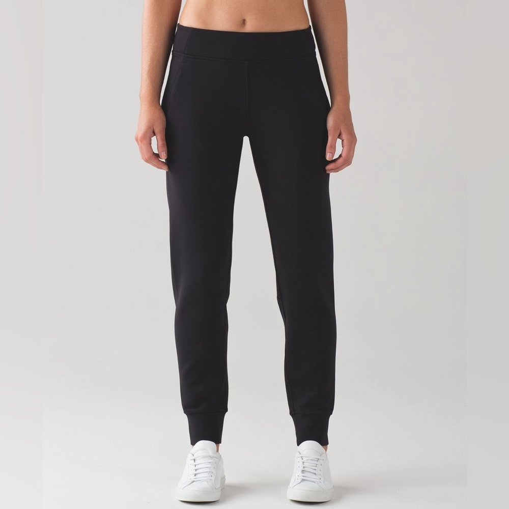 Lululemon Scuba Pants joggers size 4